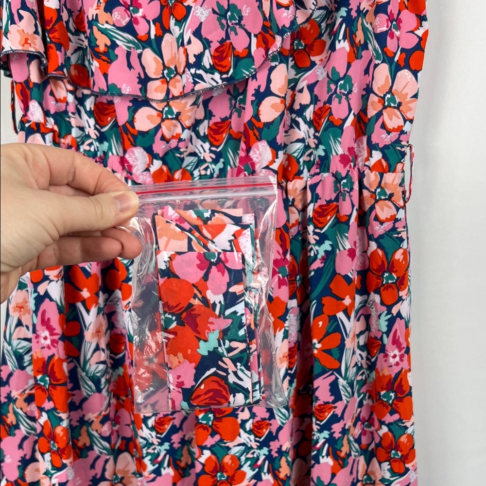 Vibrant Floral One-Shoulder‎ Dress - Picture 5 of 10